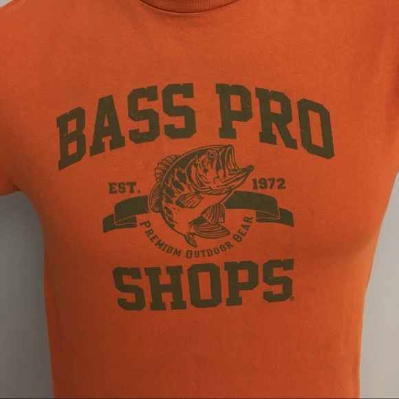 Bass Pro Shops T-Shirt - Picture 2 of 6